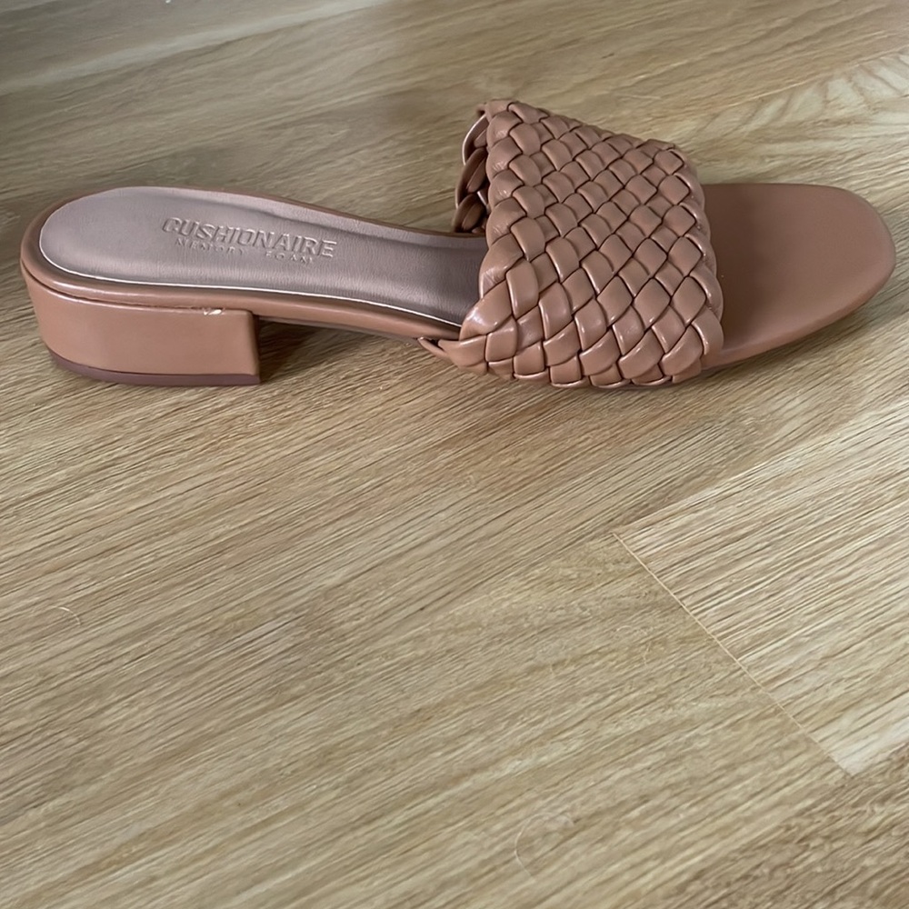 NWOT!!! Cushionaire Woven Block Heel Sandal - brand new, never worn! - Picture 6 of 9